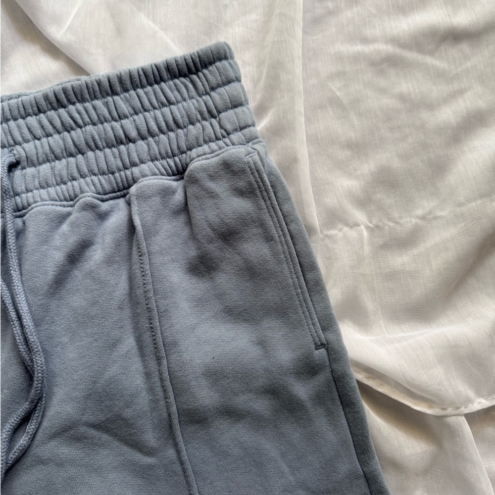 Abercrombie & Fitch High Waist Shorts - Picture 4 of 7